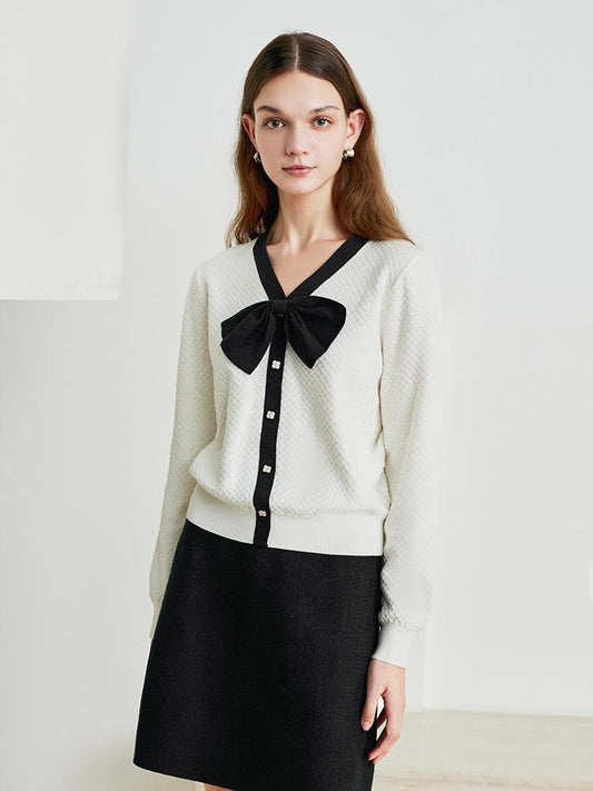 Bow-tie knitted sweater